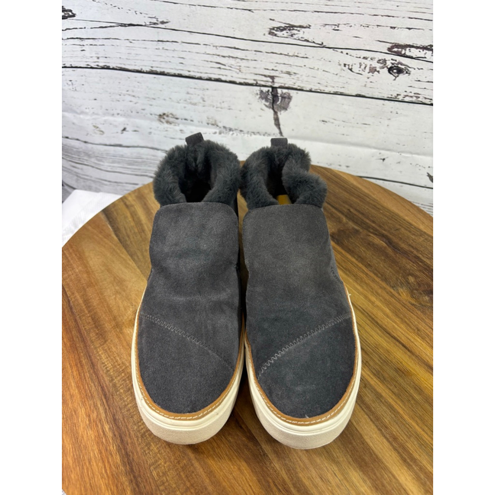 Women's TOMS Gray Suede Faux Fur Lined Sneakers Size 7.5
